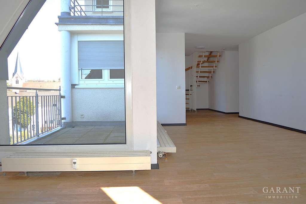 Immobilie in Eislingen/Fils - Stilvoll Wohnen oder clever investieren! 3 Zimmer-Maisonette-Wohnung mit zwei Balkonen und TG-Platz! - Bild 2