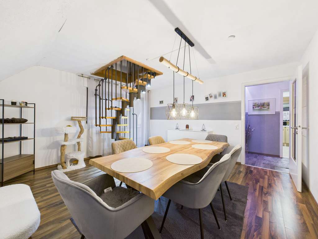 Immobilie in Waldenbuch - Stilvolle 5-Zimmer-Maisonette in Waldenbuch - Bild 0