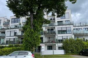 Neuwertige Balkonwohnung mit Einbauküche, Duschbad, Gäste-Wc und Garage. Bahnnähe. – Kölnerstr. 106, 50226 Frechen – Vorschaubild 1