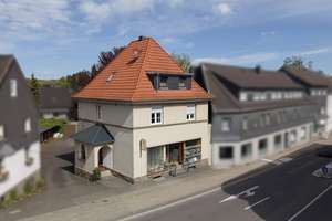 Attraktives Wohn- und Geschäftshaus im Herzen von Waldbröl! – Die vollständige Adresse der Immobilie erhältst du vom Anbieter., 51545 Waldbröl – Vorschaubild 2