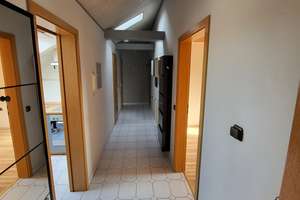 Wohnen mit Charakter: Drei-Zimmer-Dachgeschosswohnung in Reckendorf – Greifenklaustraße 6, 96182 Reckendorf – Vorschaubild 4