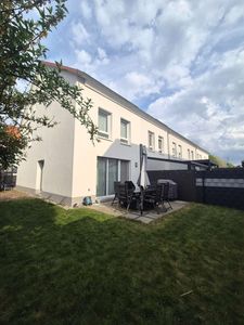 Neuwertiges Reihenendhaus mit Garten, PV-Anlage & hochwertiger Ausstattung in Landau-Hochstadt