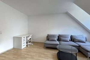 Sofort bezugsfrei: Möblierte 2-Zimmer Wohnung im DG, Karlsruhe-Durlach – Karlsruhe – Vorschaubild 3