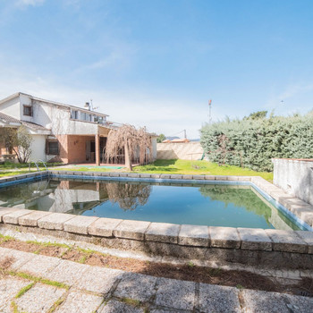 Freistehende Villa mit Pool