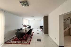 Großes freistehendes Haus mit  5 Schlafzimmern in Wiesbaden-Nordost! – Die vollständige Adresse der Immobilie erhältst du vom Anbieter., 65195 Nordost, Wiesbaden – Vorschaubild 6