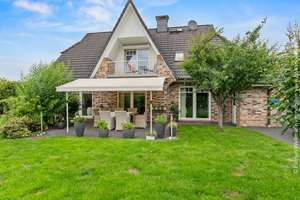 Heeslingen | Stilvolles Einfamilienhaus läßt keine Wünsche offen -  Pool, Kamin und toller Garten. – Die vollständige Adresse der Immobilie erhältst du vom Anbieter., 27404 Heeslingen – Vorschaubild 29
