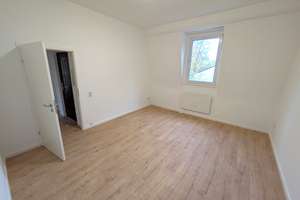 Helle 4-Zimmer-Dachgeschosswohnung mit hohen Decken - gut angebunden & zentral in Sonnborn – Sonnborner Str. 42, 42327 Elberfeld West, Wuppertal – Vorschaubild 3