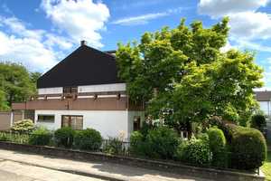 Helles Reiheneckhaus mit viel Platzangebot, Garten und Garage in gewachsenem Wohngebiet von Freiberg – Ludwigsburg (Kreis) – Vorschaubild 1