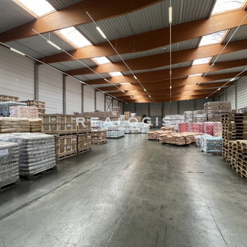 PROVISIONSFREI: ca. 9.800 m² Lagerflächen im Hamburger Hafen