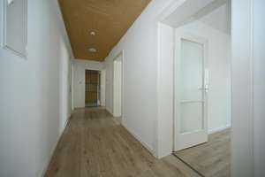 Zentrumsnahe 3-Zimmer-Wohnung mit Balkon - sofort verfügbar!
    Nürnberg - Tafelfeldstraße – Die vollständige Adresse der Immobilie erhältst du vom Anbieter., 90443 Steinbühl, Nürnberg – Vorschaubild 11