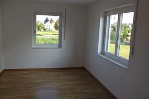 Hochwertige  DHH mit 160m² WF, inkl. Einbauküche und Kaminofen, keine Käuferprov. – Stumpfenbacher Straße 41b, 85250 Altomünster – Vorschaubild 9