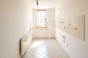 Bezugsfrei in traumhaft ruhiger Lage: Balkon | TG-Stellplatz | Zwei Bäder | Separate Küche – 4288 Holzhausen, Leipzig – Vorschaubild 9