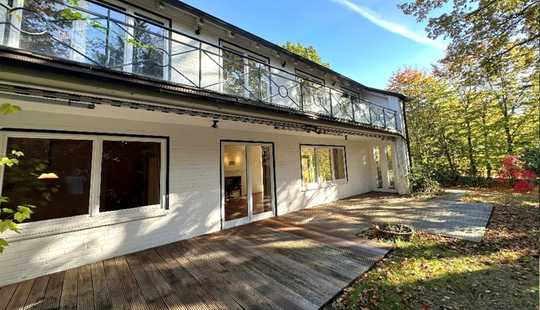 Bild von Großzügiges und charmantes Wohnen in ruhiger Anliegerstraße im grünen Duvenstedt  
