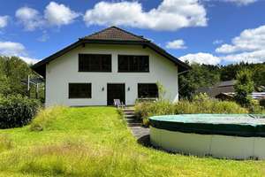 Ihr Paradies zum Wohnen und für Ihre liebsten Begleiter! 
Wohnen – Arbeiten – und Tierhaltung! – Die vollständige Adresse der Immobilie erhältst du vom Anbieter., 57632 Seelbach (Westerwald) – Vorschaubild 2
