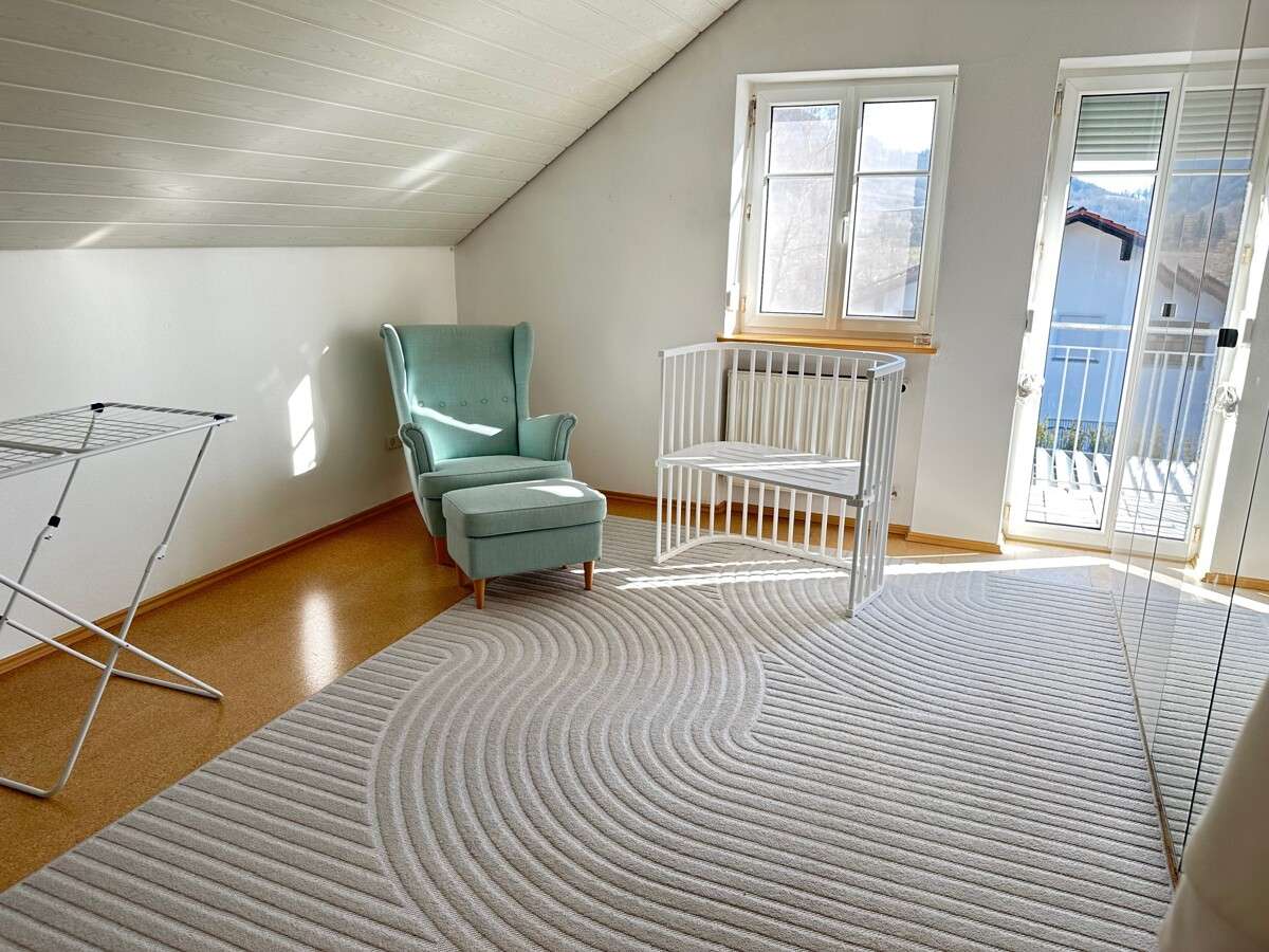 Immobilie in Grafling - Mod. Einfam.-Haus m. Einliegerwhg., PV-Anlage, 2 Garagen u. Fernblick in naturnaher Wohnlage b. DEG! - Bild 8