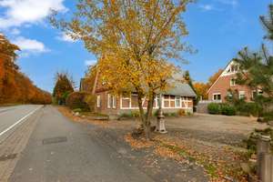 Charmantes Einfamilienhaus mit zwei Wohneinheiten und großem Entwicklungspotenzial! – Die vollständige Adresse der Immobilie erhältst du vom Anbieter., 21614 Buxtehude – Vorschaubild 2