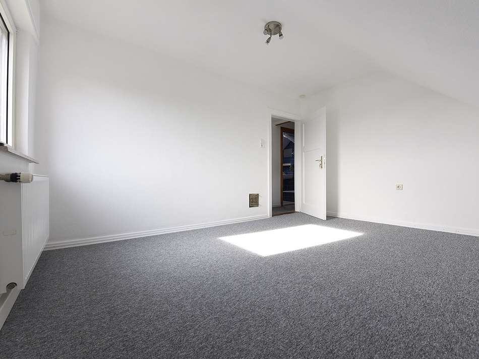 Zimmer Dachgeschoss WG