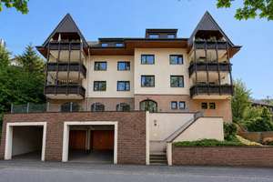 Wohnen in einer der begehrtesten Lagen Karlsruhes – mit Blick, Ruhe und außergewöhnlichem Potenzial