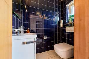 SPACIOUS AND ONLY 13 MINUTES TO CLAY! High-quality corner townhouse with garden, whirlpool, & garage – Die vollständige Adresse der Immobilie erhältst du vom Anbieter., 65203 Biebrich, Wiesbaden – Vorschaubild 8