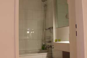 hell, wertig, Sonnenbalkon – Glockenstrasse 11, 40476 Düsseldorf – Vorschaubild 3