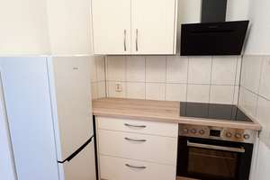 Gemütliche 2-Raum-Wohnung mit neuer Einbauküche – Mozartstraße 2, 8280 Aue – Vorschaubild 1