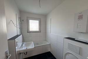 helle 2 Zimmerwohnung mit Balkon* – Hölderlinstraße 10, 47226 Rheinhausen-Mitte, Duisburg – Vorschaubild 5