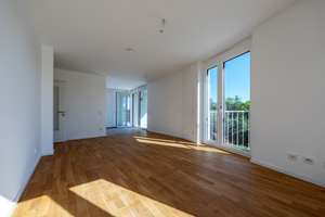Sonnengeküßte 2-Zimmer-Wohnung im 3. OG mit großem Süd-Balkon und Süd-West-Ausrichtung – Die vollständige Adresse der Immobilie erhältst du vom Anbieter., 81677 Parkstadt, München – Vorschaubild 1