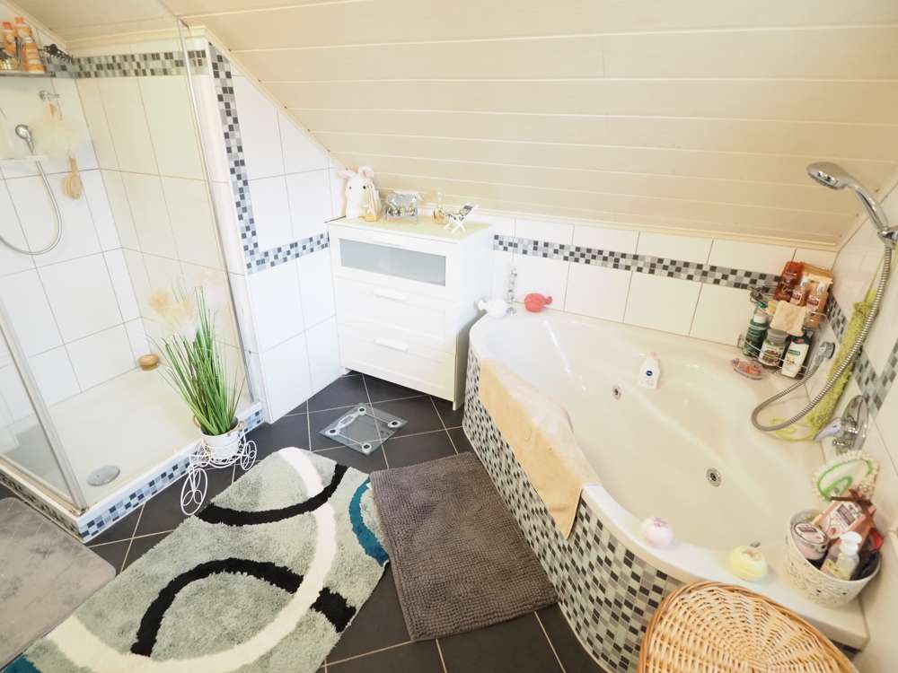 Immobilie in Girod - Ansprechendes Wohnhaus in schöner Ortsrandlage von Girod - Bild 7