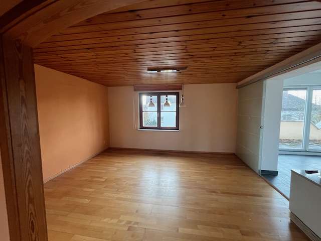 Immobilie in Dietingen - Großzügige Doppelhaushälfte mit Wintergarten, bezugsfrei! - Bild 9