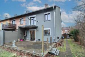 Modernisiertes Reihenendhaus mit Bachgrundstück und Ausbaupotenzial in Goslar-Sudmerberg – Die vollständige Adresse der Immobilie erhältst du vom Anbieter., 38640 Goslar – Vorschaubild 2