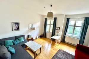 temporary tenancy: 2 furnished rooms with balcony in Prenzlauer Berg – Berlin – Vorschaubild 1
