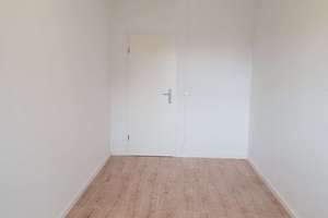 Gepflegte 3-Zimmer-Wohnung mit Einbauküche & modernisiertem Bad in Olvenstedt – Hans-Grade-Straße 89, 39130 Neu Olvenstedt, Magdeburg – Vorschaubild 8