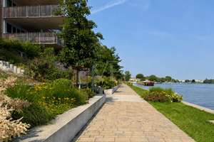 Architektur zum Wohnen: ausgezeichnetes Design trifft exklusives Leben am Wasser – Die vollständige Adresse der Immobilie erhältst du vom Anbieter., 12527 Grünau, Berlin – Vorschaubild 12