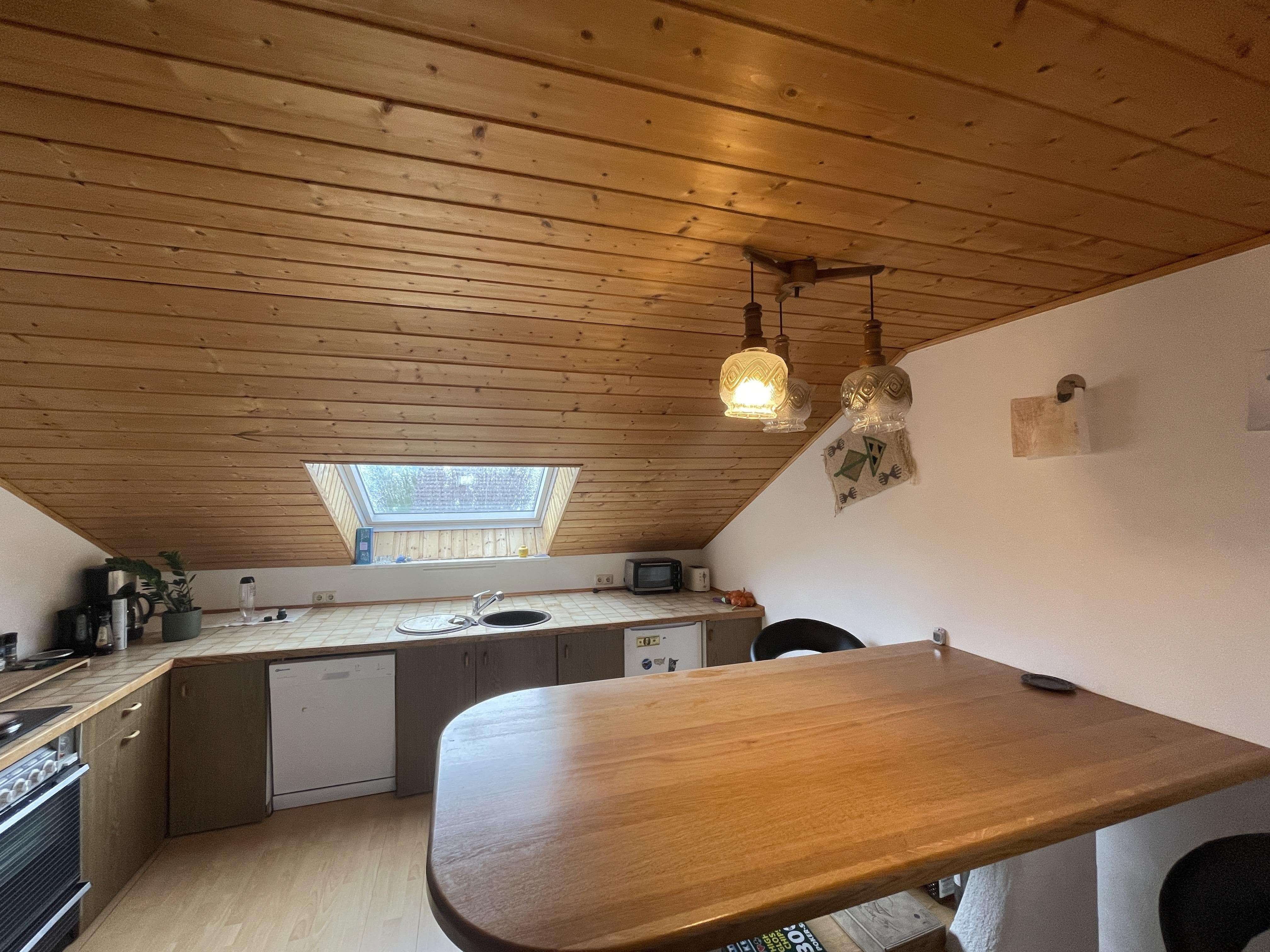 Immobilie in Peißenberg - Gemütliche Dachgeschosswohnung in familiärer Wohnanlage. - Bild 2