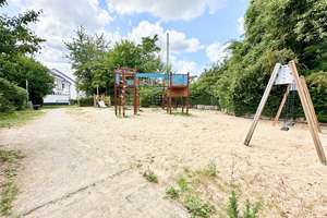 Praktisch geschnittene Doppelhaushälfte mit viel Potenzial und schönem Garten – Die vollständige Adresse der Immobilie erhältst du vom Anbieter., 42781 Haan – Vorschaubild 21