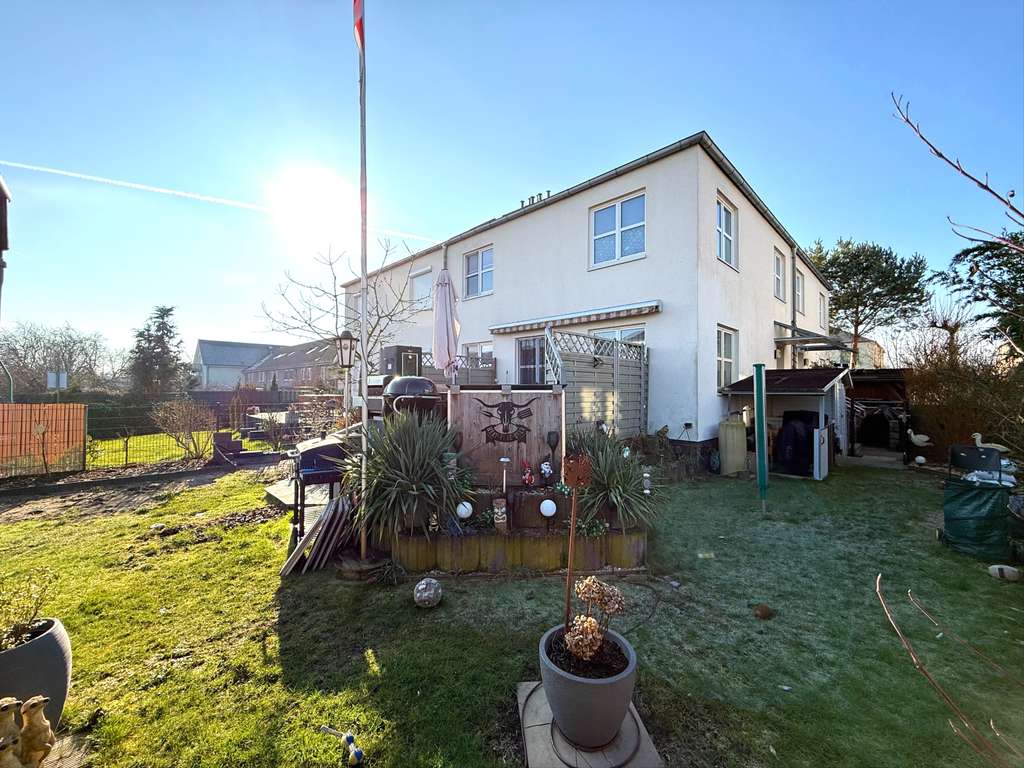 Immobilie in Velten - Frei ab 01.04.2026! Stadthaus/Eckhaus (WEG) in Velten zu verkaufen! - Bild 0