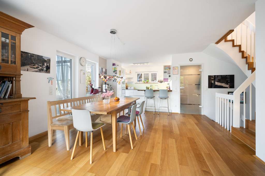 Immobilie in Baierbrunn - Das Gefühl, endlich angekommen zu sein: Ihr neues Familienzuhause - Bild 2