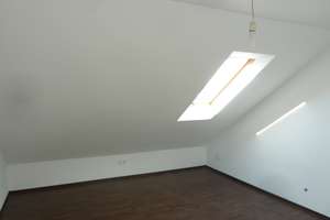 NUR FÜR STUDENTEN-/INNEN - Zimmer in 3er-WG in einem Studentenwohnheim in Reutlingen – August-Bebel-Straße 17, 72762 Reutlingen-Mitte, Reutlingen – Vorschaubild 4
