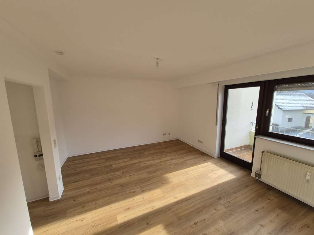 Immobilie in Bad Soden-Salmünster - Schnuckeliges Immobilien-Osterei !  Einzugsfertig renovierte, hüsche und solide Eigentumswohnung - Bild 3