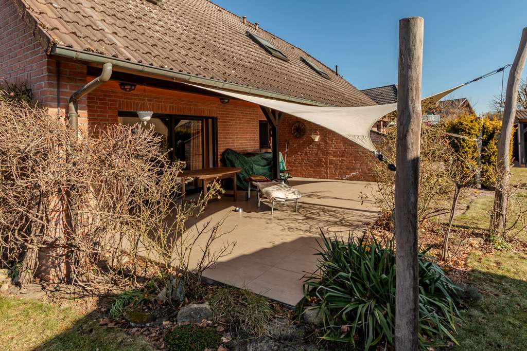 Immobilie in Gartow - Gepflegtes Zweifamilienhaus mit zwei Carports in ruhiger Ortsrandlage - Bild 4