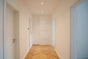 Traummaisonette mit Balkon, Dachterrasse, Wohnküche, Parkettfußboden, 2 Bäder, Abstellr., Außen STP – Friedrich-August-Straße 12, 9306 Rochlitz – Vorschaubild 8