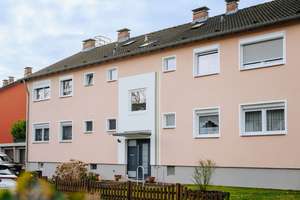 Ideal für Kapitalanleger!
Langfristig vermietet & sehr gepflegt. – Die vollständige Adresse der Immobilie erhältst du vom Anbieter., 33689 Sennestadt, Bielefeld – Vorschaubild 2