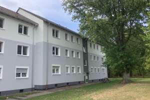 Großzügige 4-Zimmer-Wohnung mit Balkon im EG! – Naheweg 66, 33689 Sennestadt, Bielefeld – Vorschaubild 2