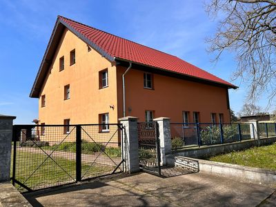Viel Platz in ruhiger Lage mit 3.500 m² Grundstück und Nebengebäuden