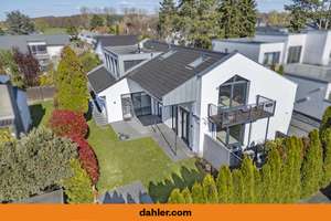 Zwei Wohnkonzepte, eine Toplage: Saniertes Haus nahe am Rhein