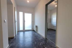 Einladender Bungalow mit grünem Rückzugsort – Die vollständige Adresse der Immobilie erhältst du vom Anbieter., 53757 Sankt Augustin – Vorschaubild 2