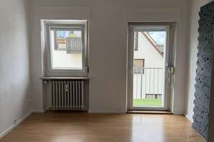 Stattlich Wohnen in Nürnberg: Wohnhaus mit Garagen und überdachter Pergola – teilweise vermietet – Die vollständige Adresse der Immobilie erhältst du vom Anbieter., 90409 Schleifweg, Nürnberg – Vorschaubild 9