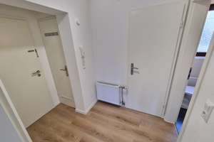 REDUZIERT! Modernisierte 1,5 Zimmer Wohnung direkt am Stadtpark mit Terrasse/Garten – 70435 Zuffenhausen-Am Stadtpark, Stuttgart – Vorschaubild 4