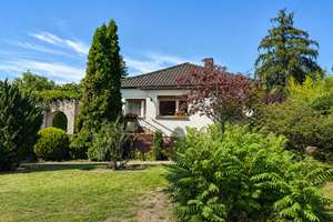 Einfamilienhaus mit 4 Zimmern und prachtvollem Garten in begehrter Lage von Biesdorf