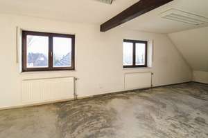 Aufgeteiltes Wohn- und Bürohaus in Sackgassenlage mit Tiefgarage und großem Naturgarten – Die vollständige Adresse der Immobilie erhältst du vom Anbieter., 42859 Struck, Remscheid – Vorschaubild 9